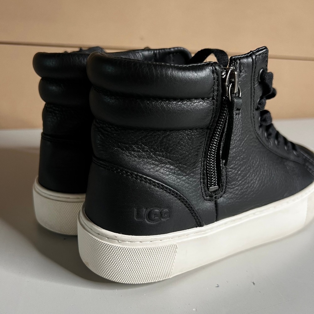 UGG Olive High Top Sneakers Black Leather Side Zip Platform 1104068 Womens 8 - Picture 10 of 10